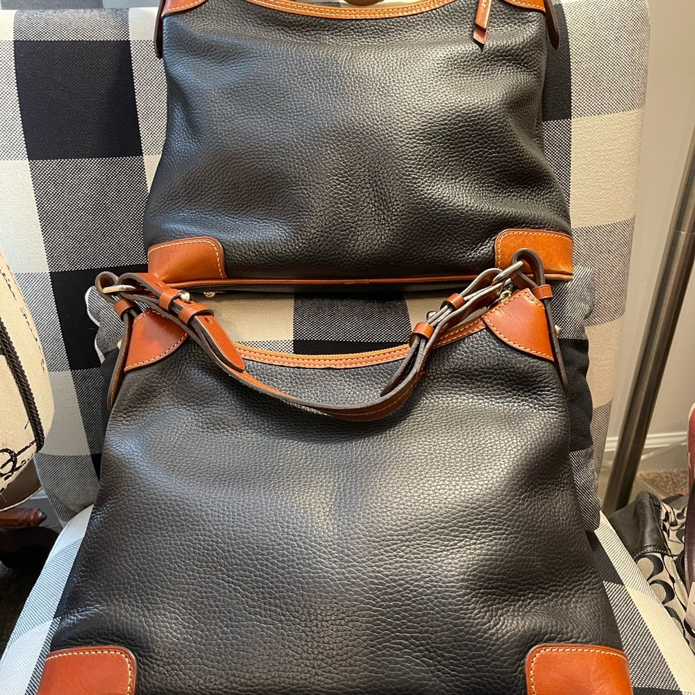 Dooney&Bourke bundle - Picture 2 of 8